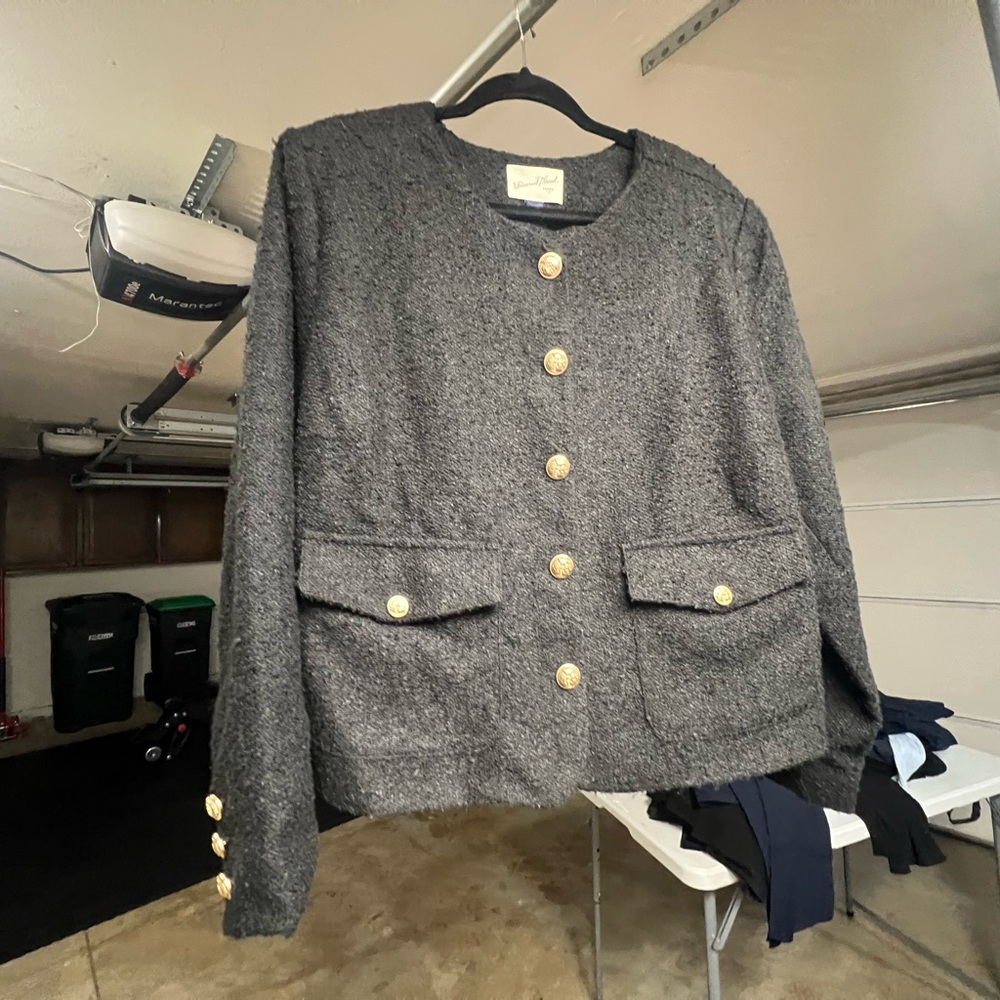 Universal Thread Black Blazer with Structured Design